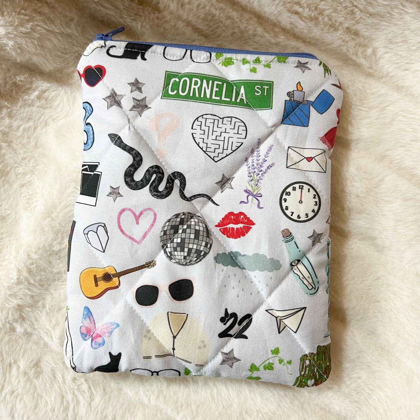 Quilted Kindle E-Reader Sleeve - Pop Eras