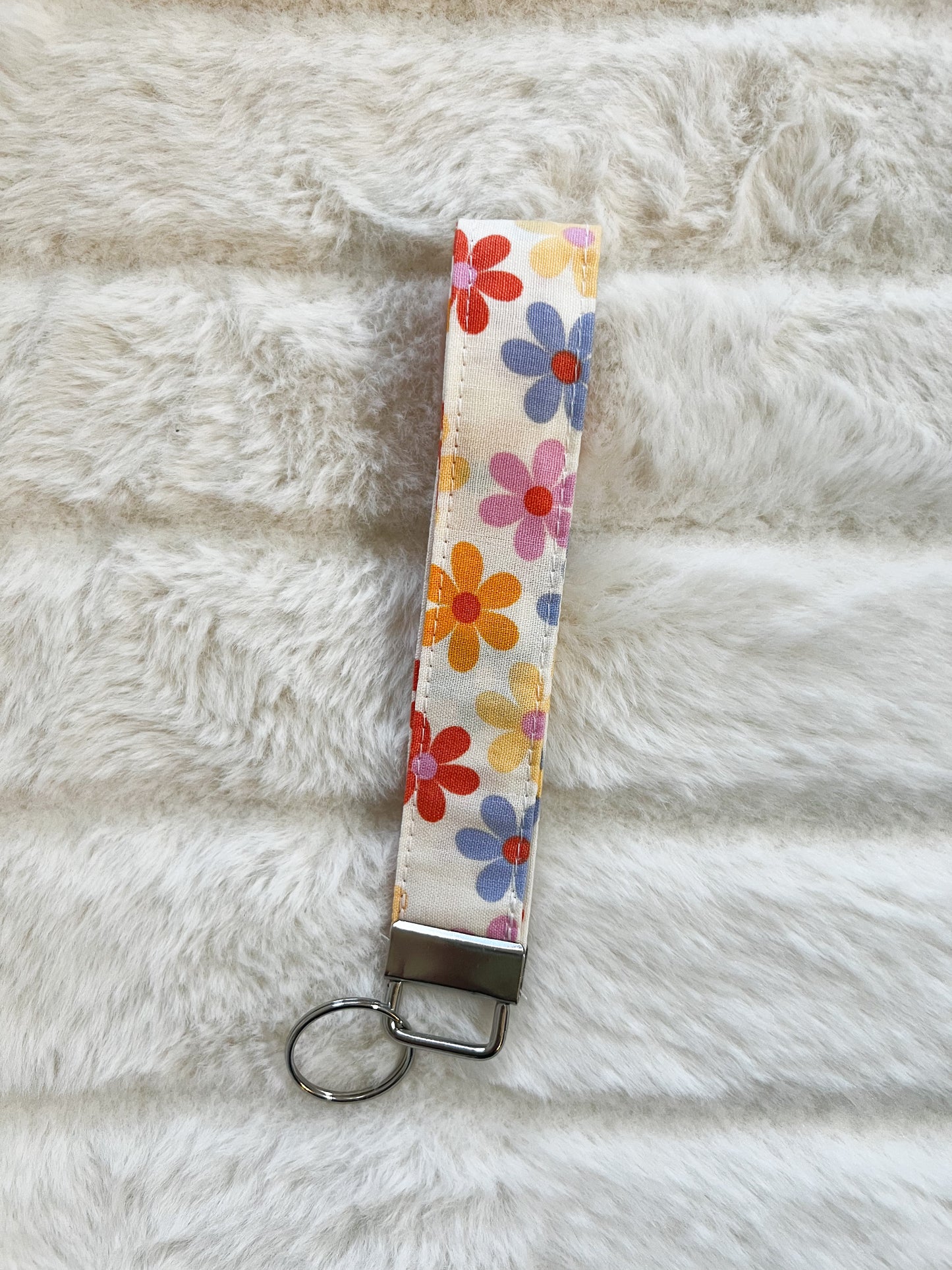Wristlet Key Fob - Groovy Daisies
